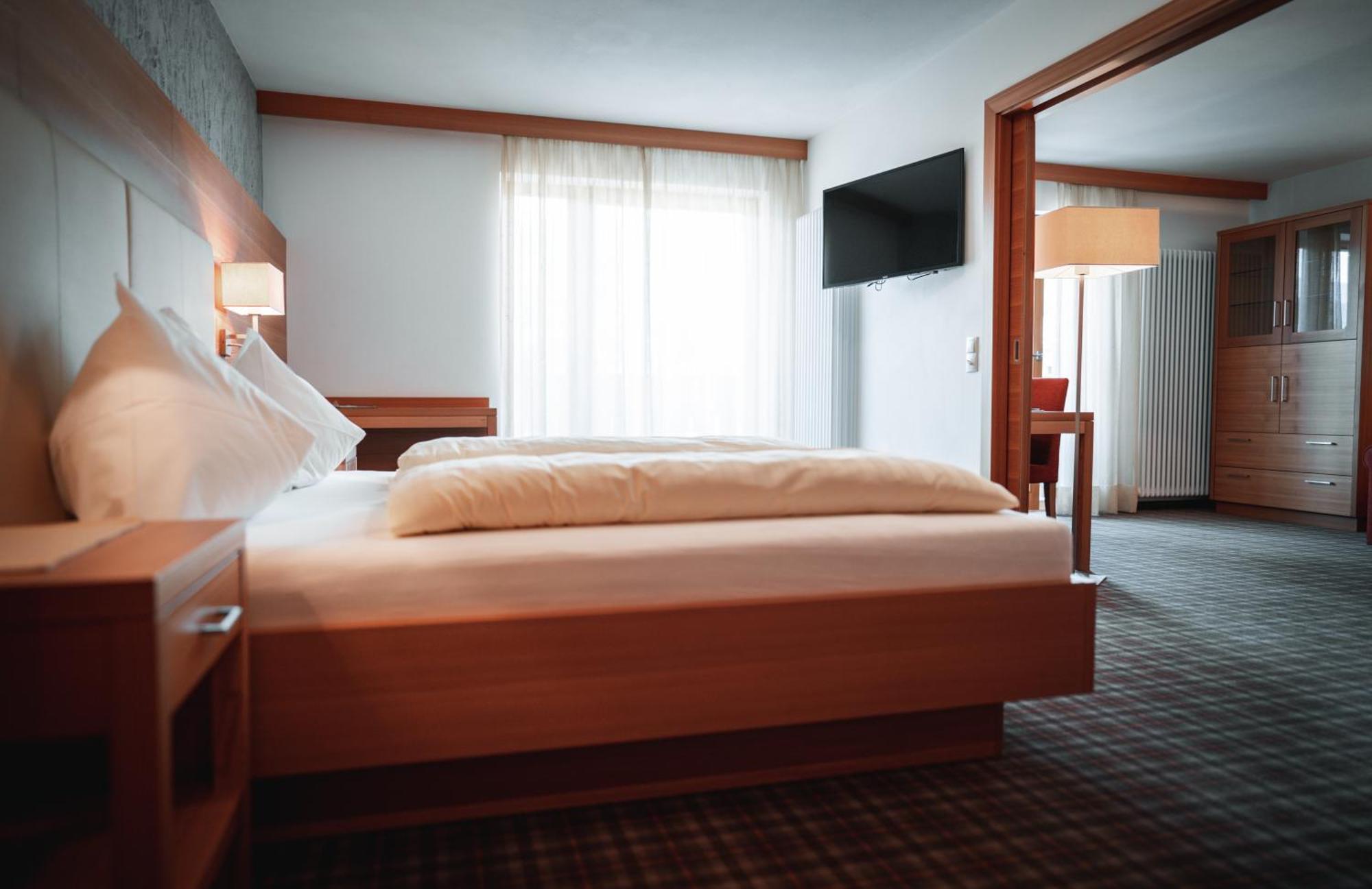 Hotel Sonnenhof กัสเตลรอตโต ภายนอก รูปภาพ